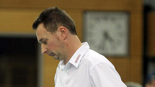 Trainer Mihai Paduretu. Trainer Mihai Paduretu.