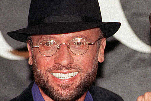 "Saturday Night Fever" und "Staying Alive" zählen zu ihren ganz großen Hits. Die Bee Gees, das waren die drei Zwillingsbrüder Robin, Barry und Maurice Gibb. Der Tod des Bassisten Maurice im Jahr 2003 war der Anfang vom Ende der seit 1958 bestehenden Bee Gees.