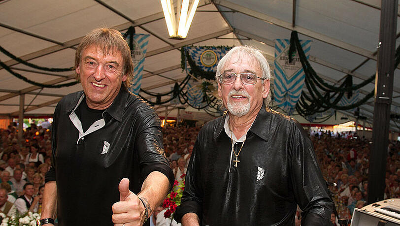 Ein Herz und zwei Amigos: Bernd und Karl-Heinz Ulrich bei einem Benefizkonzert in Ainring Ein Herz und zwei Amigos: Bernd und Karl-Heinz Ulrich bei einem Benefizkonzert in Ainring
