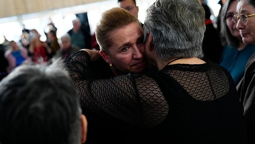 Ministerpräsidentin Mette Frederiksen hatte sich im September im Namen des dänischen Staates bei den Betroffenen auf Grönland entschuldigt. (Archivbild) Ministerpräsidentin Mette Frederiksen hatte sich im September im Namen des dänischen Staates bei den Betroffenen auf Grönland entschuldigt. (Archivbild)