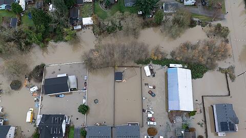 Tagelange Regenfälle hatten heftige Überschwemmungen im Bundesstaat Washington an der US-Westküste ausgelöst.