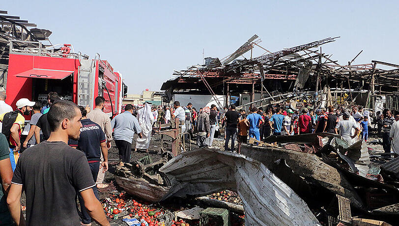Am Morgen detonierte ein Lastwagen auf einem belebten Markt in Sadr City im Nordosten Bagdads. Am Morgen detonierte ein Lastwagen auf einem belebten Markt in Sadr City im Nordosten Bagdads.