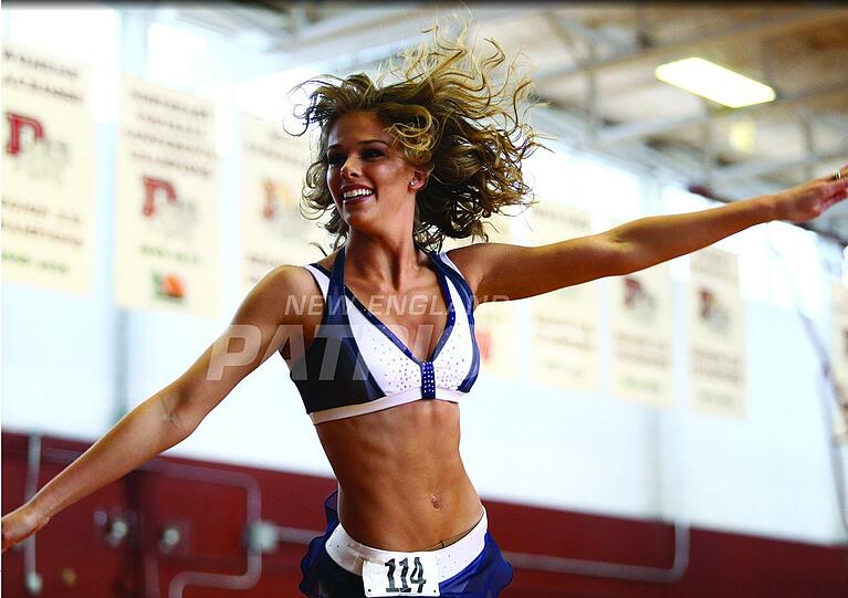 Sie sind die Cheerleader des amtierenden NFL-Champions.