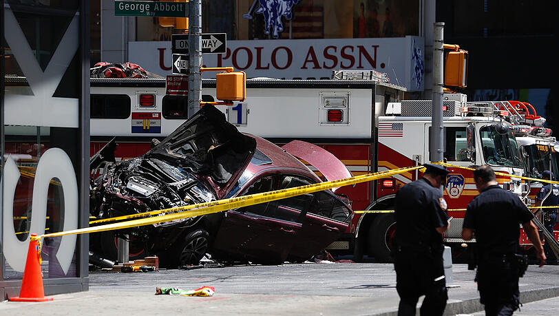 Am Times Square ist ein Auto in eine Menschenmenge gefahren.