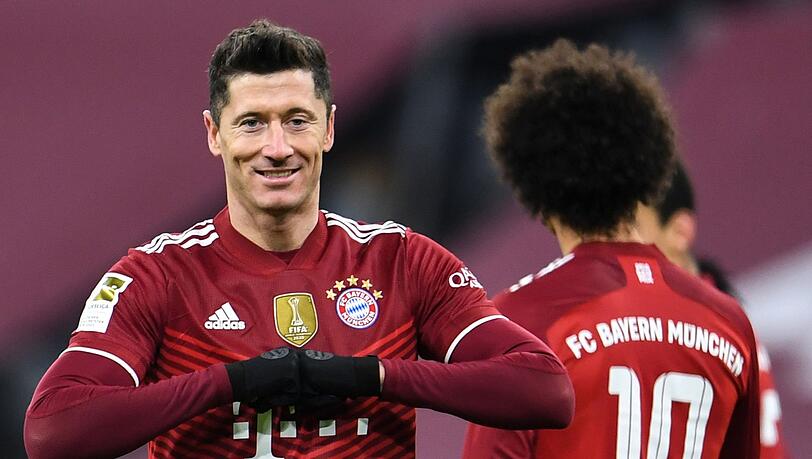 Robert Lewandowski jubelt.