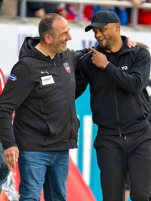 &Auml;rgert er wieder den FC Bayern? Heidenheim-Trainer Frank Schmidt (l.) und der M&uuml;nchner Coach Vincent Kompany.