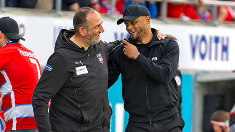&Auml;rgert er wieder den FC Bayern? Heidenheim-Trainer Frank Schmidt (l.) und der M&uuml;nchner Coach Vincent Kompany.