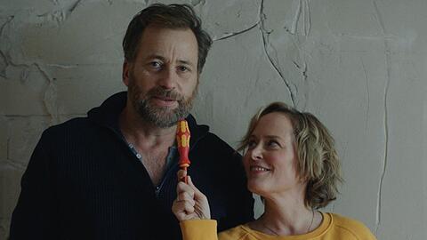Christian Erdmann und Silke Bodenbender als ungleiches Ehepaar in der Familienkomödie "Ein ganz großes Ding".