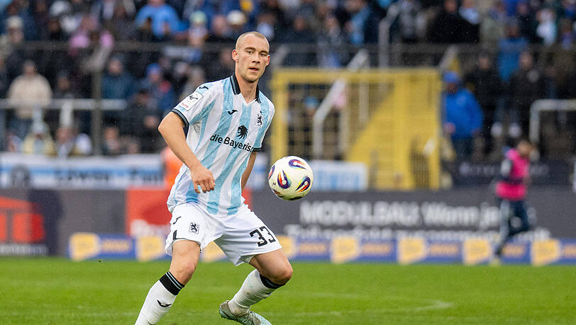 Lasse Fa&szlig;mann bekam gegen Wehen Wiesbaden den Vorzug vor Raphael Schifferl.