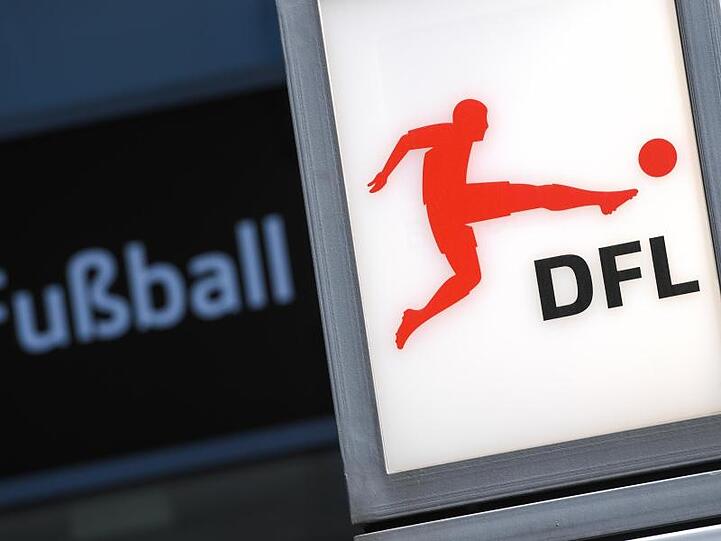 Die Deutsche Fußball Liga und die Clubs müssen eine Lösung für einen möglichen Abbruch finden.