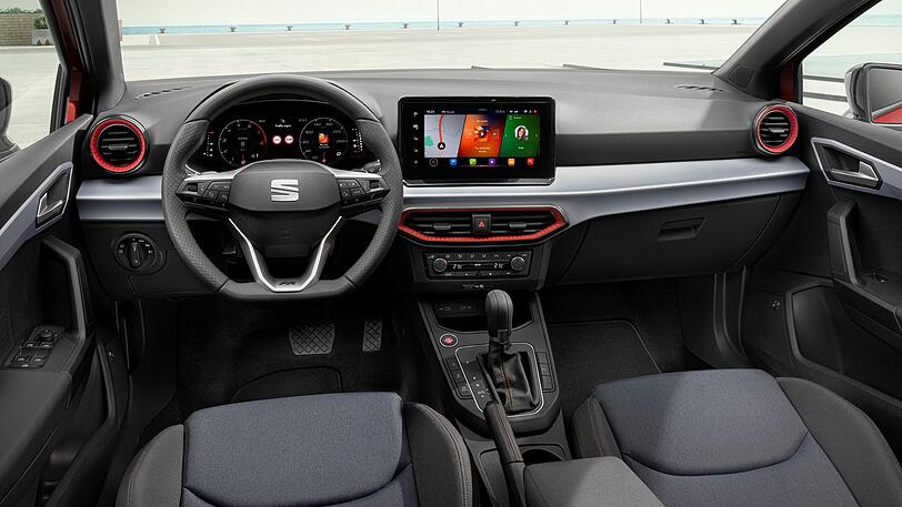 Auch der Innenraum des Seat Arona überzeugt durch das Softtouch-Armaturenbrett.