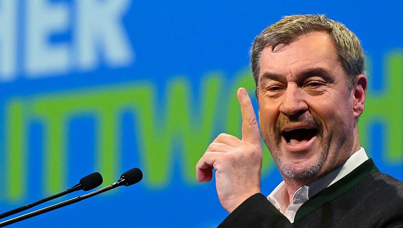 Markus S&ouml;der (CSU), Ministerpr&auml;sident von Bayern und CSU-Chef, steht beim politischen Aschermittwoch der CSU auf der B&uuml;hne.