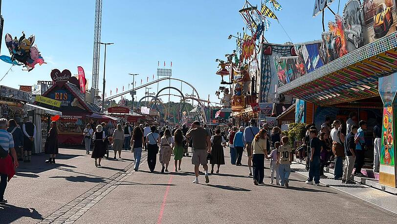 Blauer Himmel, entspannte Lage &ndash; so startet der zweite Familiendienstag auf der Wiesn.