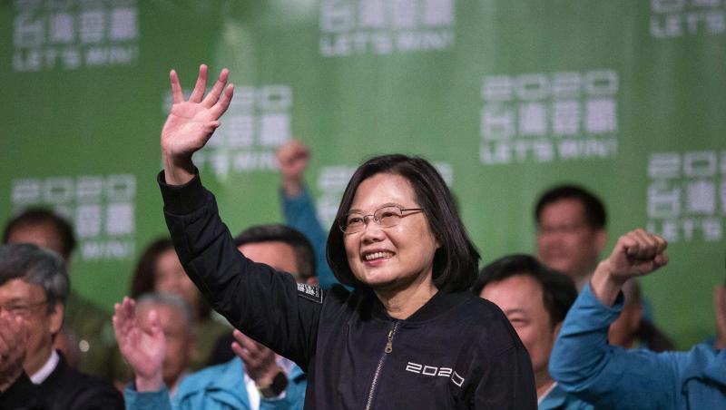 Mit einem klaren Sieg für die chinakritische Präsidentin Tsai Ing-wen haben die Taiwaner der kommunistischen Führung in Peking eine Abfuhr erteilt. Mit einem klaren Sieg für die chinakritische Präsidentin Tsai Ing-wen haben die Taiwaner der kommunistischen Führung in Peking eine Abfuhr erteilt.