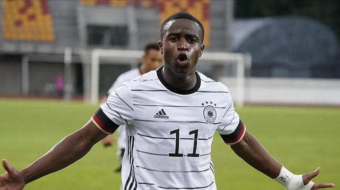 Glänzt auch in der U21-Auswahl: BVB-Stürmer Youssoufa Moukoko.