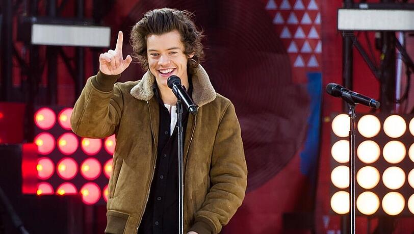 Einen Kaffee bitte? Die Boygroup One Direction um Sänger Harry Styles plant eine Café-Kette Einen Kaffee bitte? Die Boygroup One Direction um Sänger Harry Styles plant eine Café-Kette