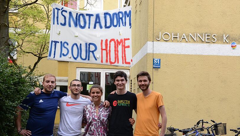 Unser Zuhause: Die Studenten lieben ihr Joko. Unser Zuhause: Die Studenten lieben ihr Joko.