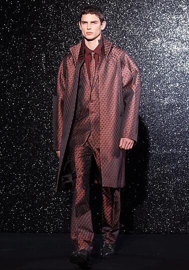 Ganz viele Promis und natürlich noch mehr Mode: Vom 18. - 21. Januar findet in Berlin die Mercedes-Benz Fashion Week statt. Wir zeigen Ihnen die besten Fashion und Promi-Bilder - zum Durchklicken!