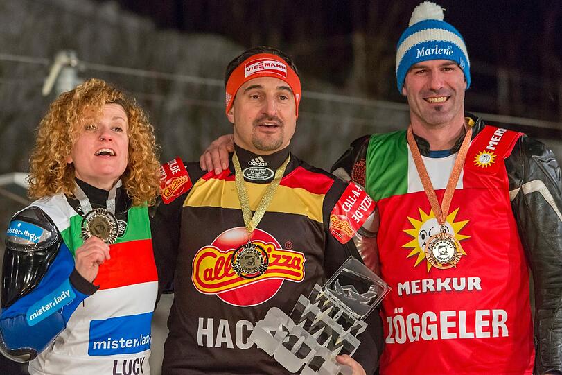 Die Erstplatzierten im Einer-Wok (v.l.): Lucy Diakovska (Silber), Georg Hackl (Gold) und Armin Zöggeler (Bronze).