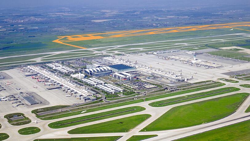 Der Münchner Flughafen wird in den nächsten Jahren ausgebaut. Der Münchner Flughafen wird in den nächsten Jahren ausgebaut.