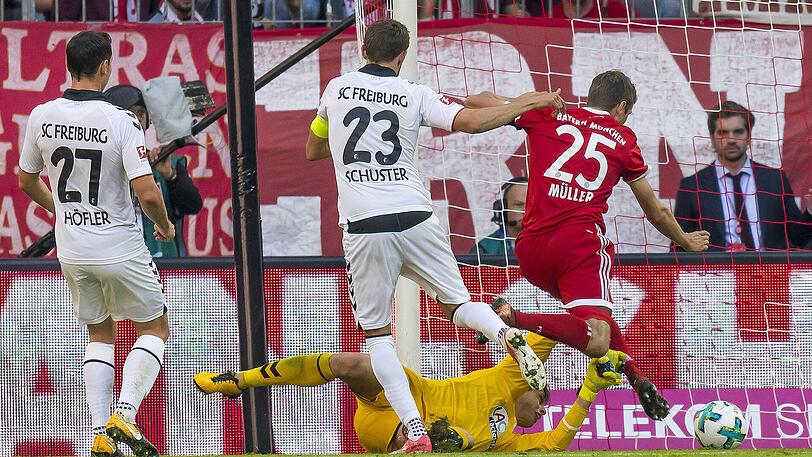 Eigentor von Schuster zum 1: 0 für Bayern.