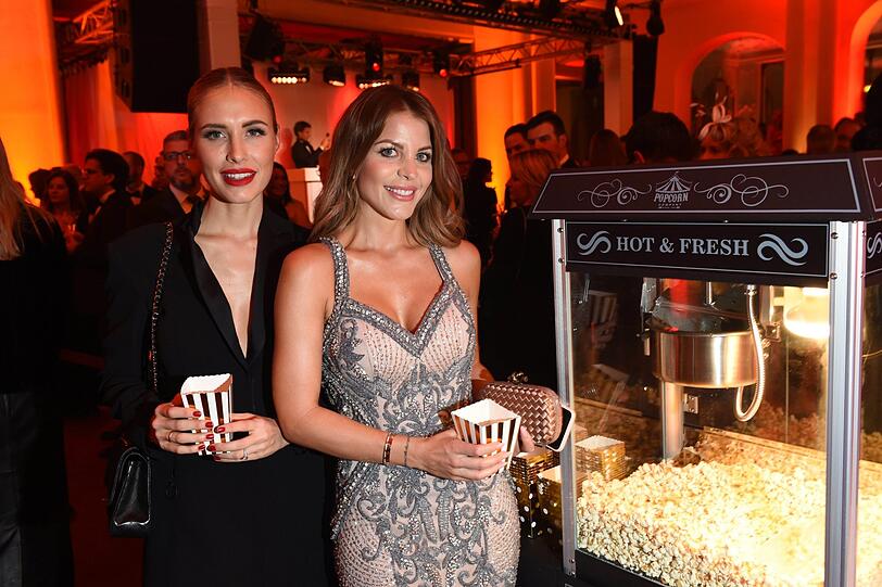 Alena Fritz (l.) und Ina Aogo.
