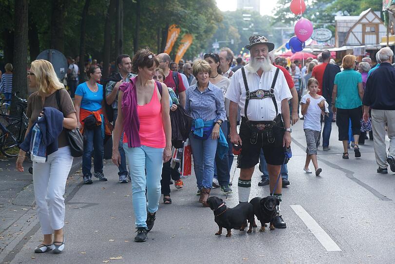 Die besten Bilder vom Isarinselfest 2014 am Samstag.