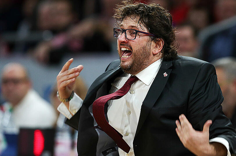 Beim Liga-Sieg gegen die Bayern alles Andere als zurückhaltend: Bambergs Trainer Andrea Trinchieri.