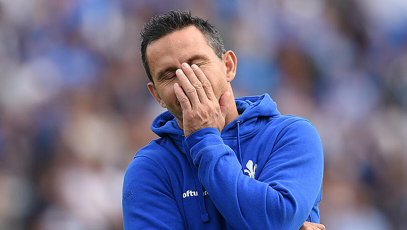 Au Backe: Im Pokal muss Trainer Dirk Schuster mit seinem SV Darmstadt 98 zum FC Bayern. Au Backe: Im Pokal muss Trainer Dirk Schuster mit seinem SV Darmstadt 98 zum FC Bayern.