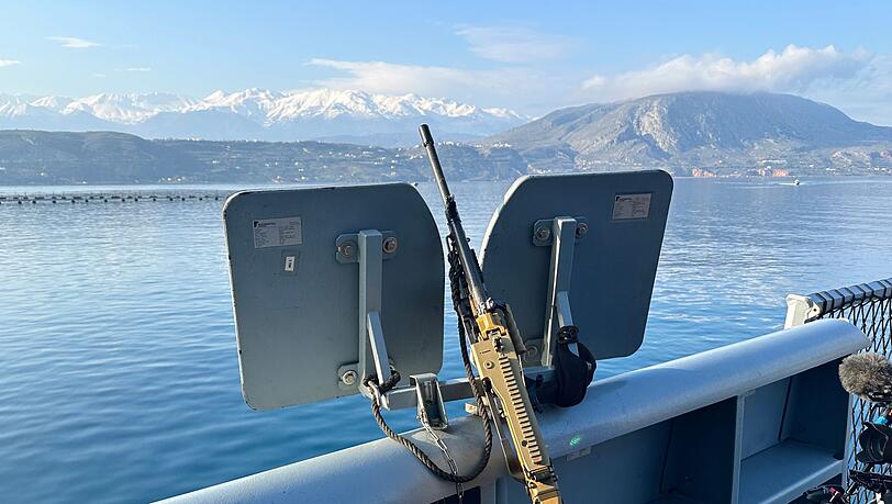 Ein Maschinengewehr MG3 an Bord der Fregatte "Hessen" im Souda Bay, Kreta.