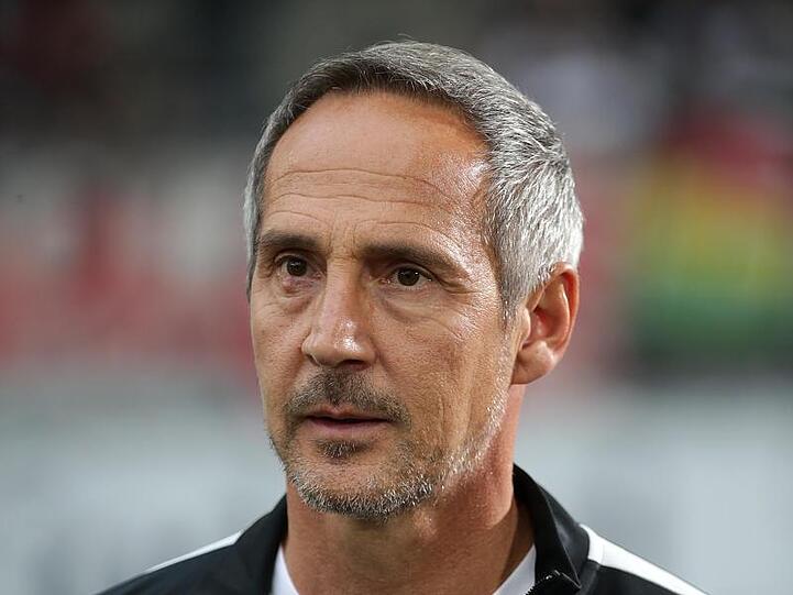 Adi Hütter hat für die Partie gegen Vitoria einen Sieg als Ziel ausgegeben: "Wir gehen in jedes Spiel, um es zu gewinnen.".