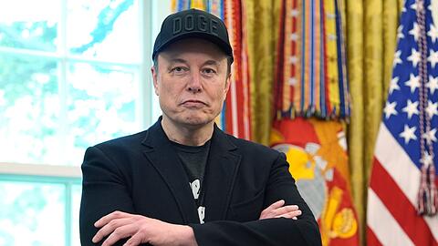 Einst eng mit dem Präsidenten, nun eher ein Gegenspieler: Elon Musk. (Archivbild)