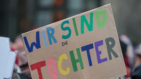 Kanzler Merz hat mit seinen "Stadtbild"-Äußerungen eine Debatte ausgelöst. (Illustration)