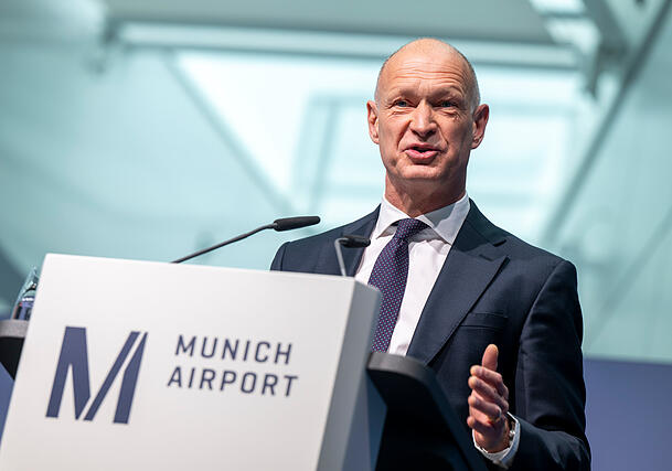 Jost Lammers, Vorsitzender der Geschäftsführung der Flughafen München GmbH, nimmt an der Einweihung des Gateway-Bereichs im neuen Erweiterungsbau am Münchner Flughafen teil. Jost Lammers, Vorsitzender der Geschäftsführung der Flughafen München GmbH, nimmt an der Einweihung des Gateway-Bereichs im neuen Erweiterungsbau am Münchner Flughafen teil.