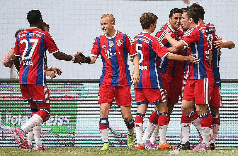 Sebastian Rode (M.) erzielte das zwischenzeitliche 2:0 für die Bayern