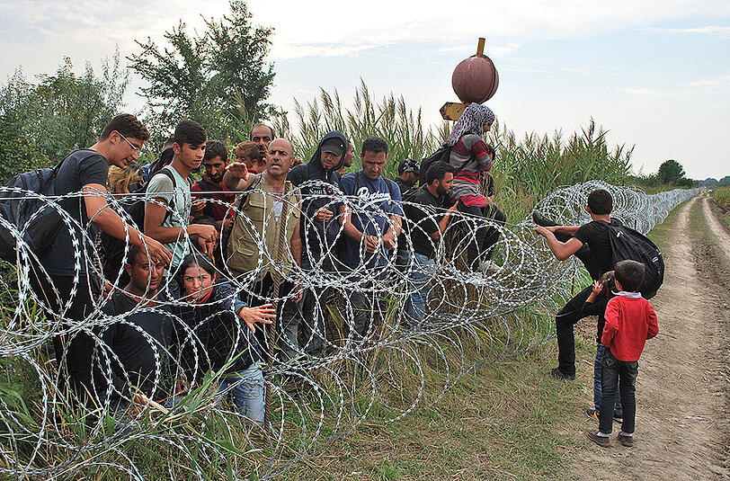 Viele Flüchtlinge hoffen, noch aus Serbien über die Grenze nach Ungarn zu kommen, bevor der neue Stacheldrahtzaun dicht ist.