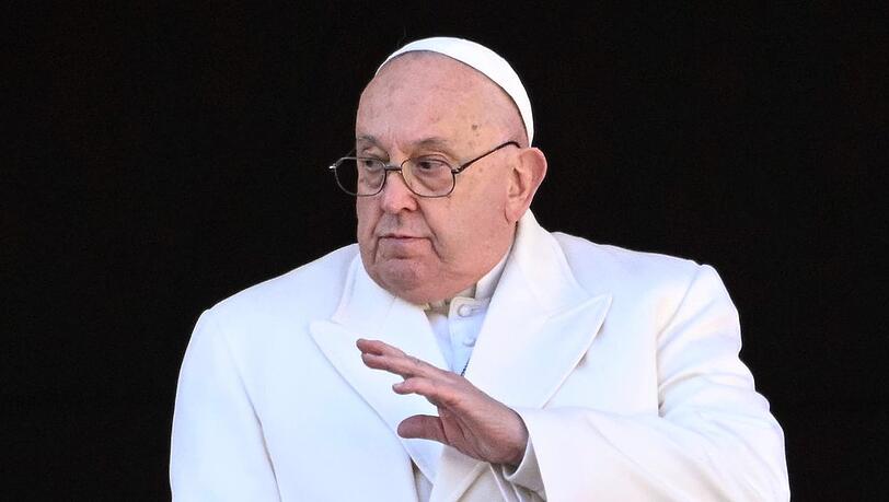Papst Franziskus hat sich mit einer Audionachricht bei den Gläubigen gemeldet.