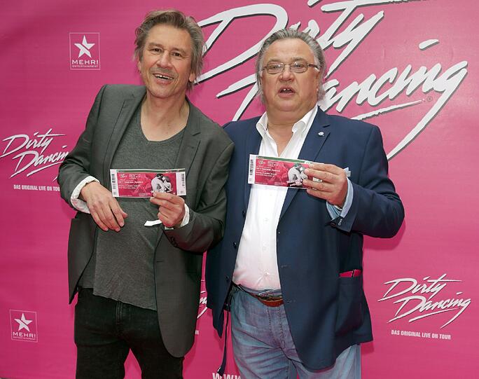 Die Schauspieler Michael Kind (l) und Bernd Stegemann