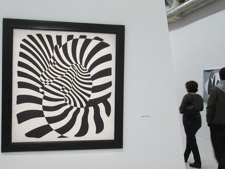Das Werk "Zebras" von Victor Vasarely im Centre Pompidou gezeigt.