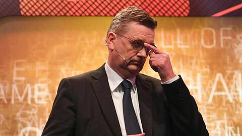 Sieht sich heftiger Kritik ausgesetzt: Reinhard Grindel bei der Gala der Hall of Fame.