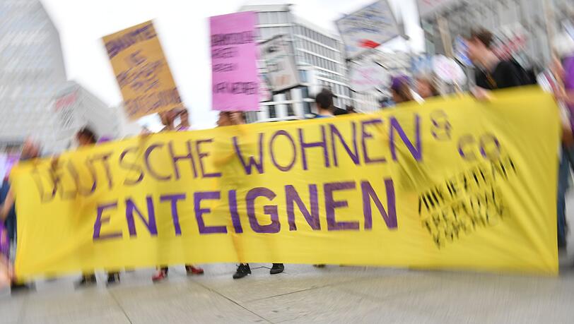 In einem Volksentscheid sprachen sich die Berliner für eine Vergesellschaftung aus. (Archivbild) In einem Volksentscheid sprachen sich die Berliner für eine Vergesellschaftung aus. (Archivbild)