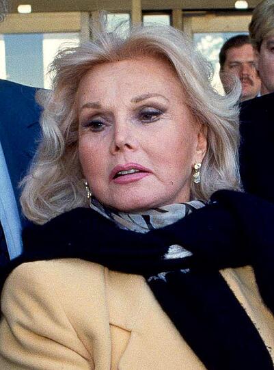 ...der Viel-Hochzeiterei hält aber ohne Zweifel Zsa Zsa Gabor. Die 94-jährige Schauspielerin blickt auf 9 Hochzeiten zurück - ein absoluter Ehe-Rekord! Die aktuelle Vermählung mit Frederic Prinz von Anhalt...