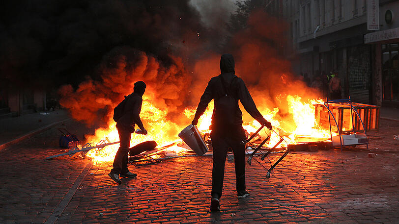 Schockierende Bilder vom G20-Gipfel: Marodierende Chaoten streifen durch das Hamburger Schanzenviertel, zünden Barrikaden an, randalieren und verbreiten Gewalt.
