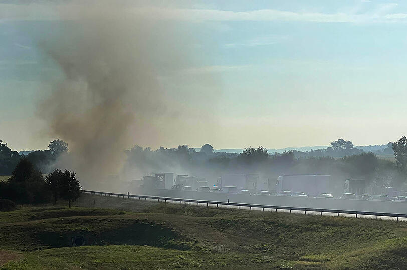 Die bei dem Unfall entstandene Rauchwolke war weithin sichtbar.