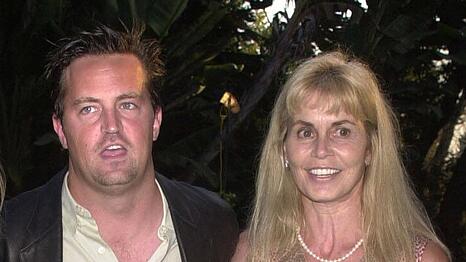 Matthew Perry mit seiner Mutter Suzanne.