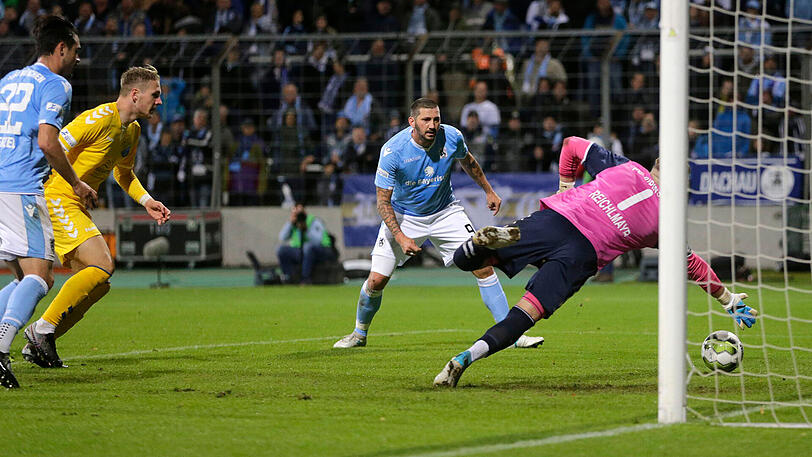 Das Eigentor zum 2:0 für die Löwen - zunächst war Aaron Berzel als Torschütze genannt worden.