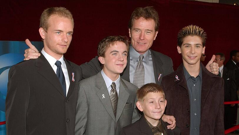 Die Stars von "Malcolm mittendrin" im Jahr 2001: Christopher Masterson, Frankie Muniz, Bryan Cranston, Justin Berfield (v.l.) und Erik Per Sullivan (u.).