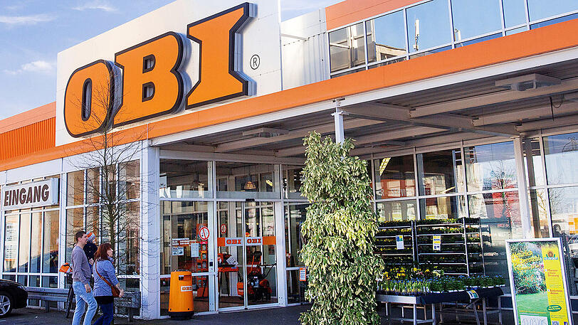 Obi &ndash; Auch die Baumarktkette Obi kann ihren Namen auf eine andere Sprache zurückführen: Es handelt sich schlicht um die Lautsprache der französischen Aussprache von "Hobby".