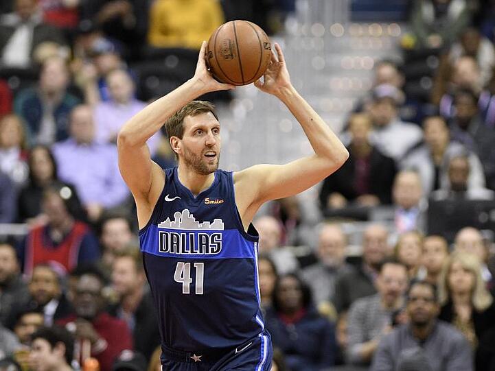 Dirk Nowitzki absolvierte sein 1504. reguläres Saisonspiel.