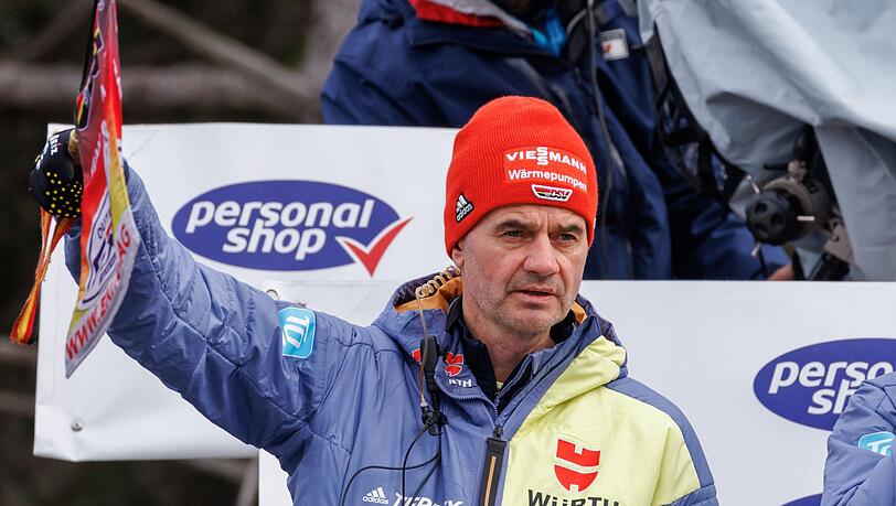 Stefan Horngacher ist mit der Leistung seines Skisprung-Teams nicht zufrieden. Stefan Horngacher ist mit der Leistung seines Skisprung-Teams nicht zufrieden.